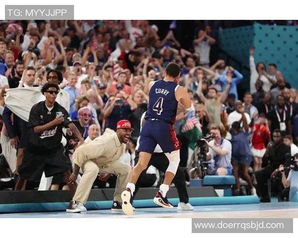 足球明星与篮球明星的魅力对决谁更帅气引发热议